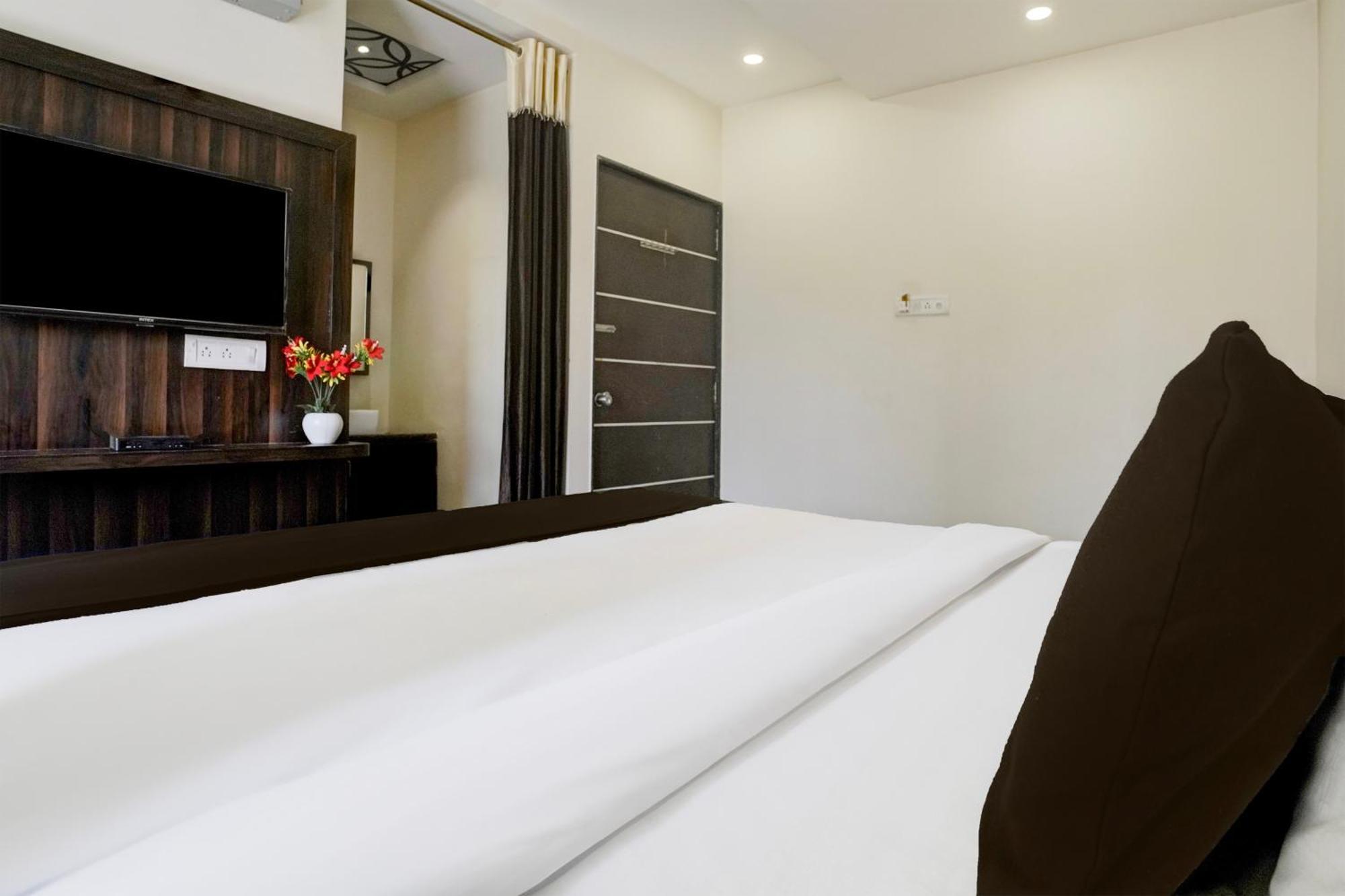 Super Hotel O Chhatrapati Nagar Shirdi Bagian luar foto