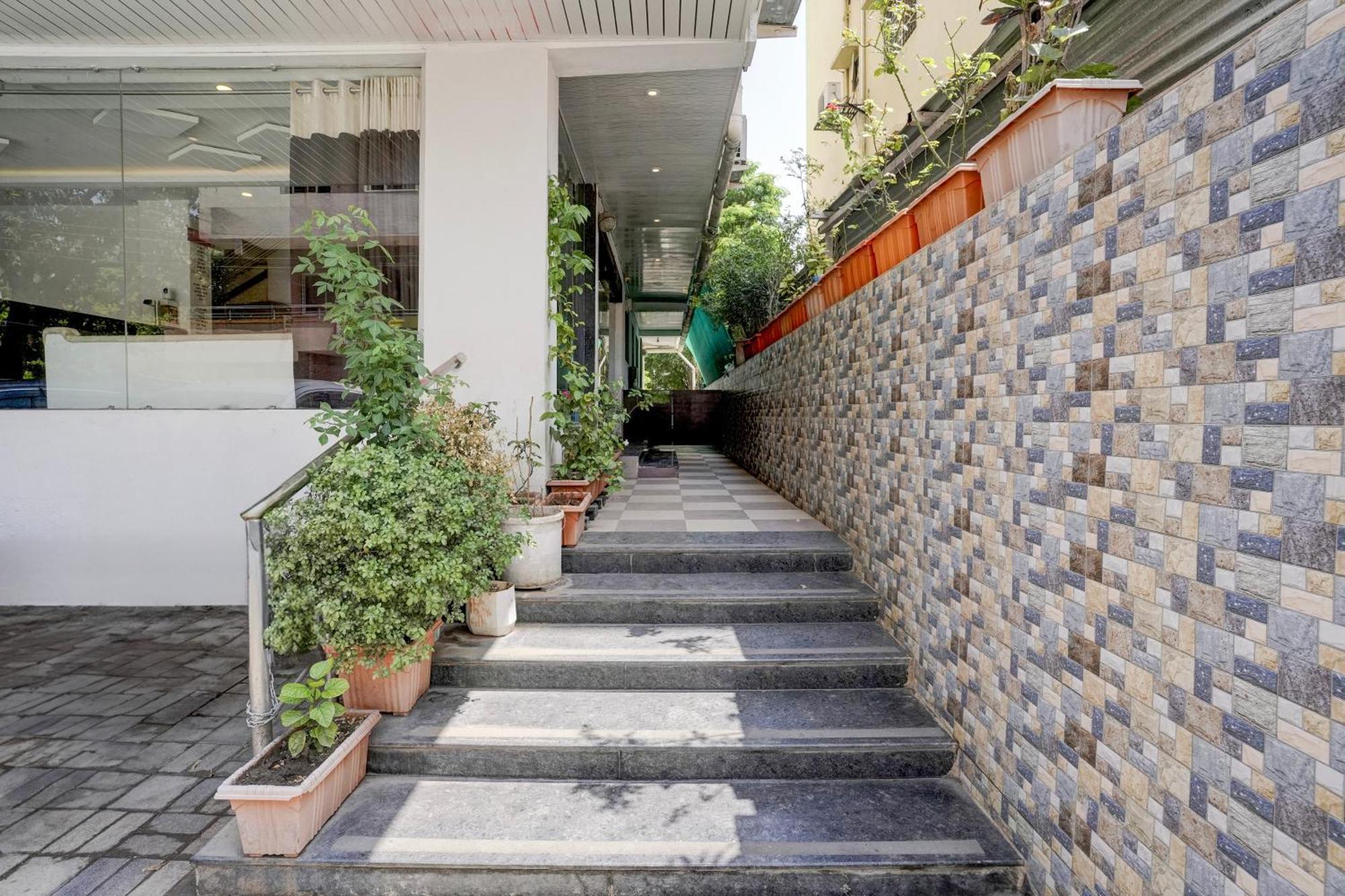Super Hotel O Chhatrapati Nagar Shirdi Bagian luar foto